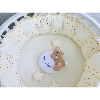 

Комплект в круглую/овальную кроватку " Лунный мишка" Комплекты в круглую/овальную кроватку