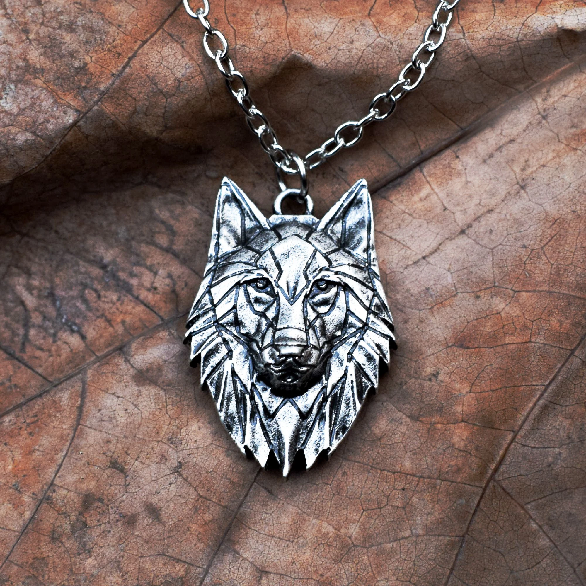 Mens wolf pendant Clearance