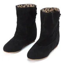 Женские зимние ботинки; замшевые короткие ботинки; теплые ботинки на меху средней высоты для катания на лыжах; коллекция года; модные женские ботинки на танкетке с ремешками в римском стиле