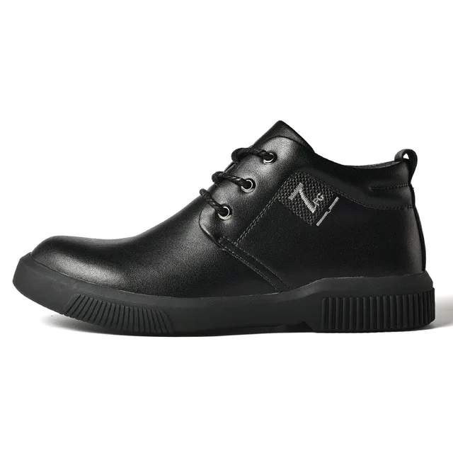 Зимняя обувь; теплые удобные модные зимние ботинки из натуральной кожи; водонепроницаемые ботинки; мужские теплые ботинки из шерсти и плюша; H435 - Цвет: Черный