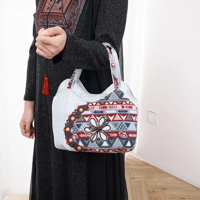 Популярный винтажный ремень с аппликацией, женские дорожные сумки! Красивая Женская сумочка с Цветочным Тиснением, маленькие клатчи на день, горячая универсальная холщевая сумка