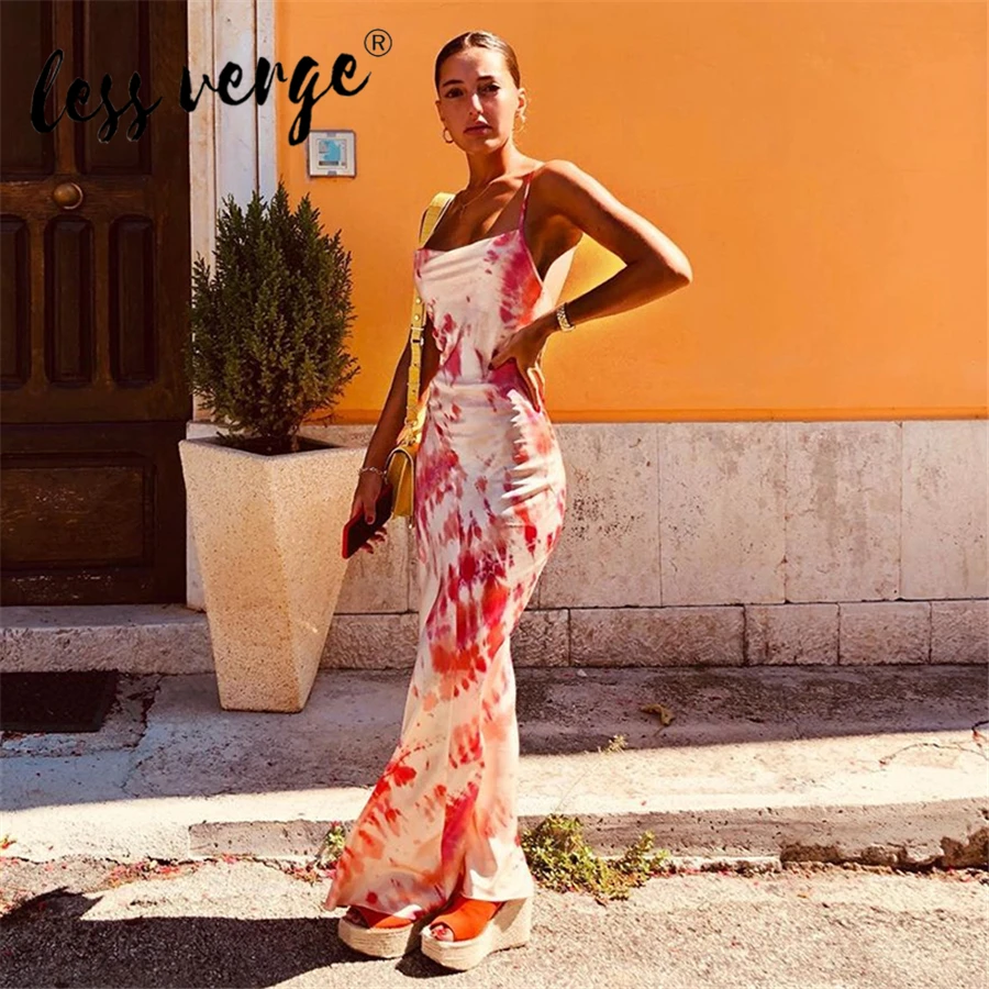 Женское платье Lessverge облегающее на тонких бретельках элегантное пикантное до