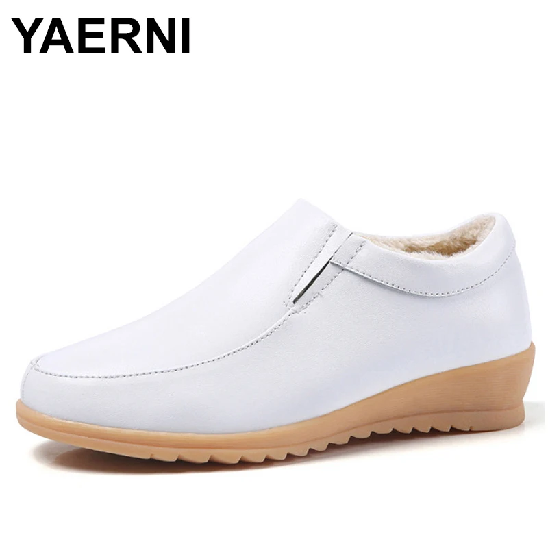 YAERNI/Новинка года; удобная мягкая Белая обувь для медсестры; обувь на танкетке для женщин; повседневная женская обувь из натуральной кожи на платформе