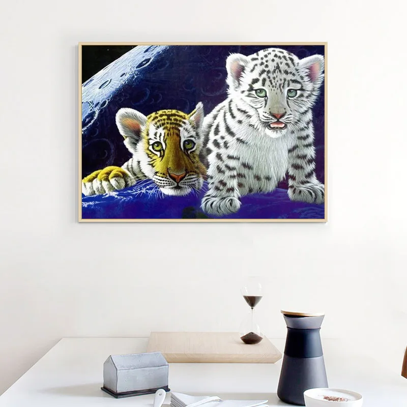 

Cross Border DIY Diamond Painting Foreign Trade New Style Leopard And Tiger Bedroom Small round Diamond Cross Stitch Full of Cry