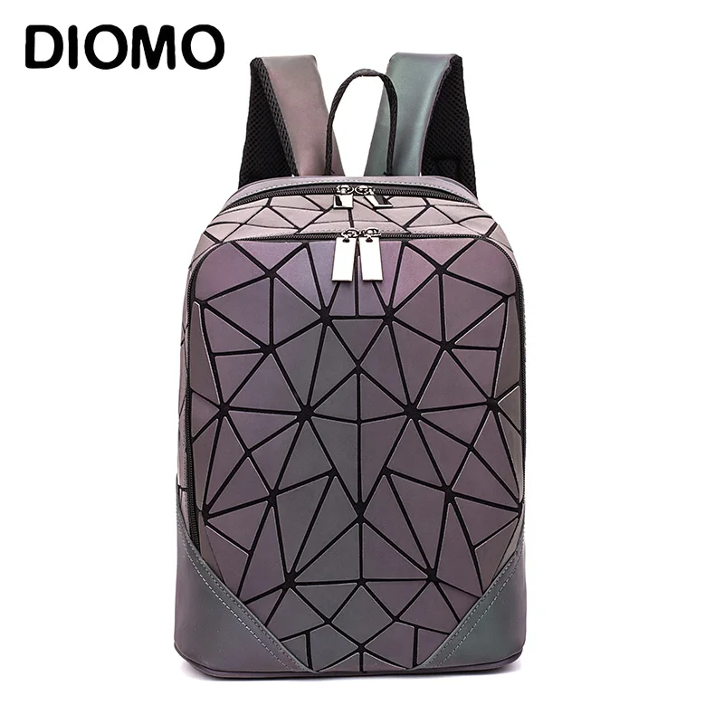 Baratos DIOMO de moda luminosa Irregular triángulo lentejuelas mochila para mujeres moda mochila femenina Backbag coreano