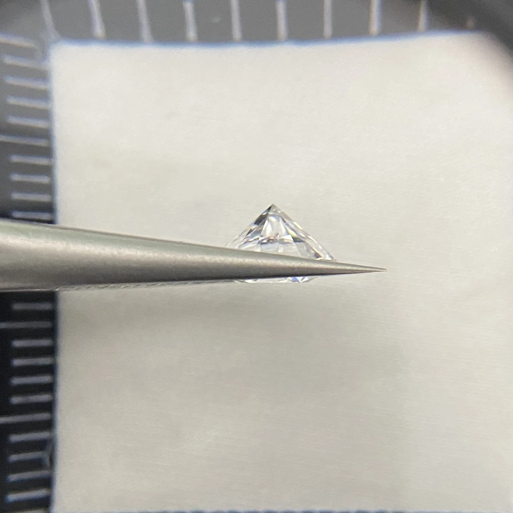 Hot Sale D VS1 3 Excellent Cut 0.5 Carat Lab Grown IGI Diamond for Earring Jewelry Making