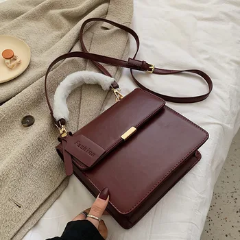 

New 2020 Autumn Winter Trend Women's Fashion Designer Handbag Totes With Fur Handle Retro Shoulder Bags For Women Trave Purses