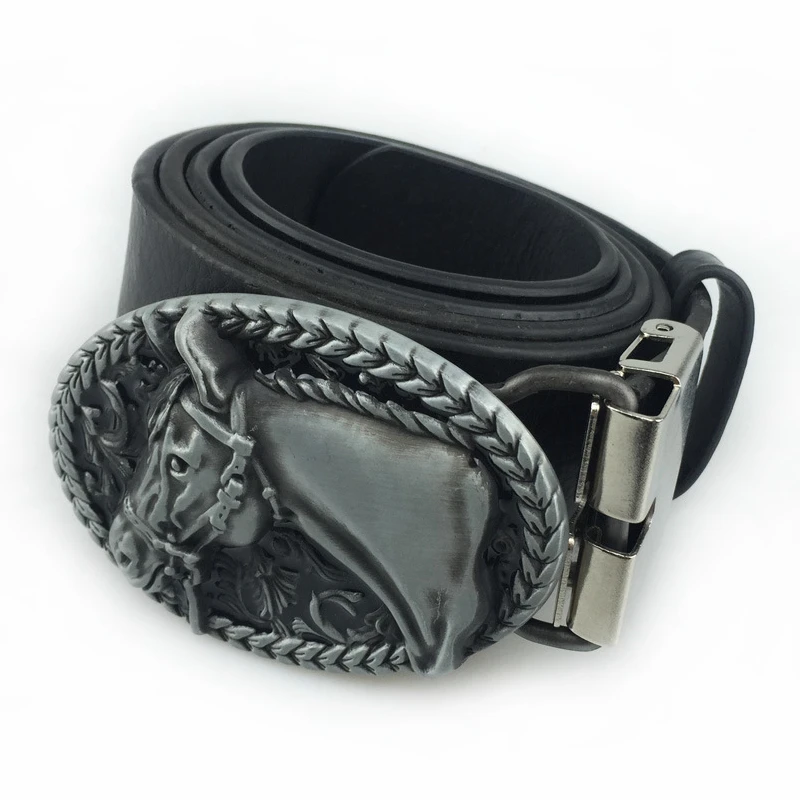 13538103942_1793402816