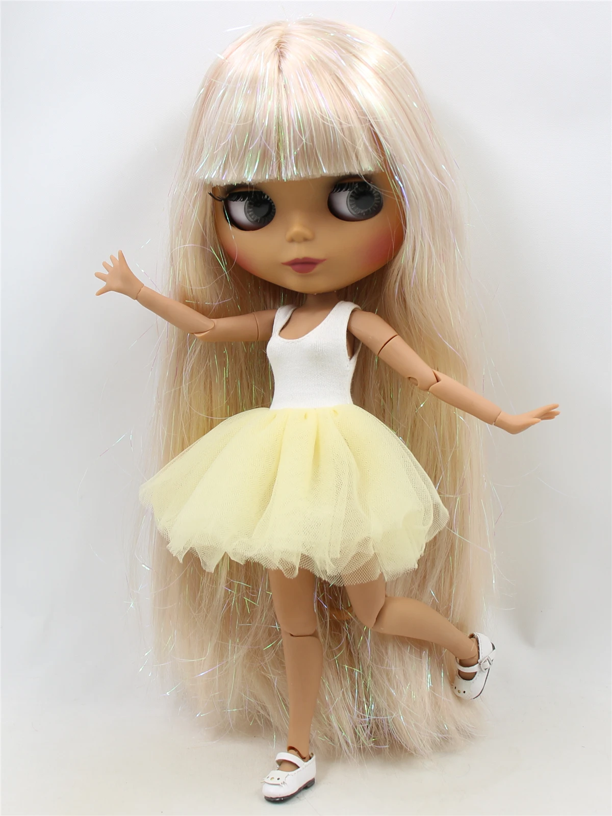 Neo Blythe Doll with Blonde Hair, Dark Skin, Matte Cute Face & Custom Jointed Body 1