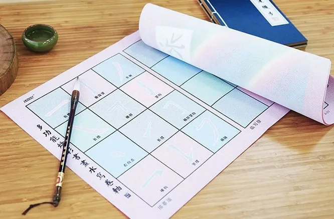 물 드로잉 헝겊 다기능 눈부신 색 물 쓰기 스크롤 색상, 그리고 마법의 천으로 그림 및 서 예