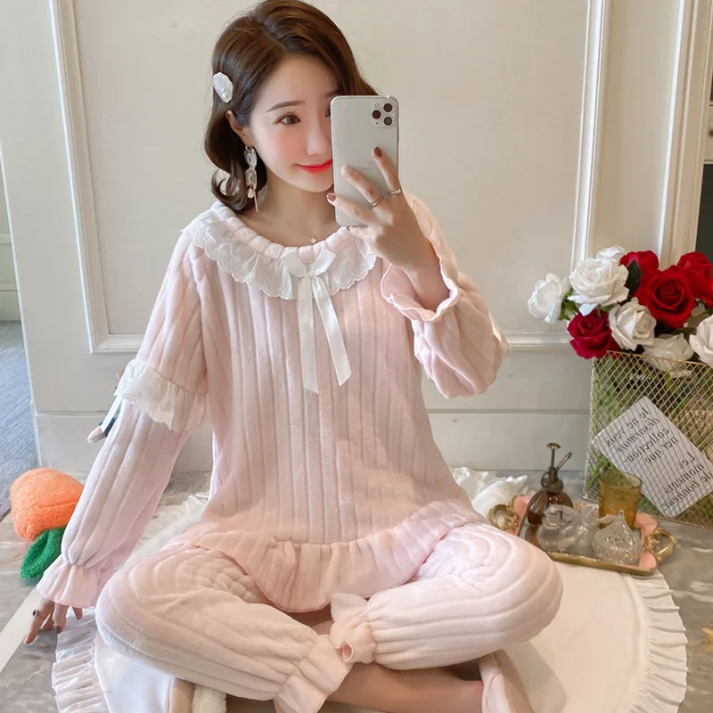 

[Temperature Attitude Warm] Autumn & Winter Princess Paragraph Thick Lace Solid Color Four Colors Casual Sweet Home Wear Two-Pie