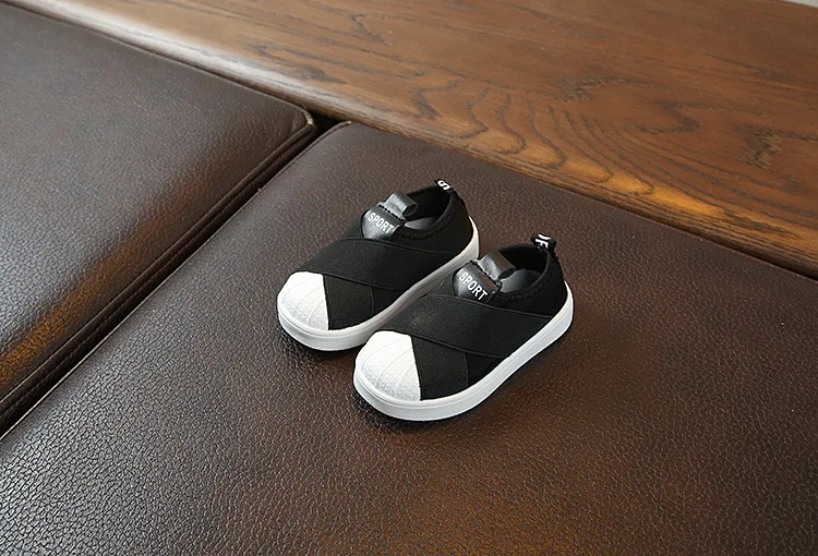 10812913745_1771690637