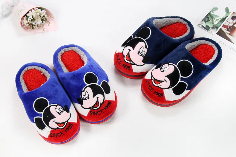 Disney/Детские хлопковые тапочки; Новинка года; мужские зимние теплые Нескользящие хлопковые тапочки; обувь для девочек; детские тапочки для родителей