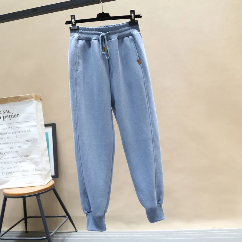 Рисунок 3 - Повседневные серые брюки