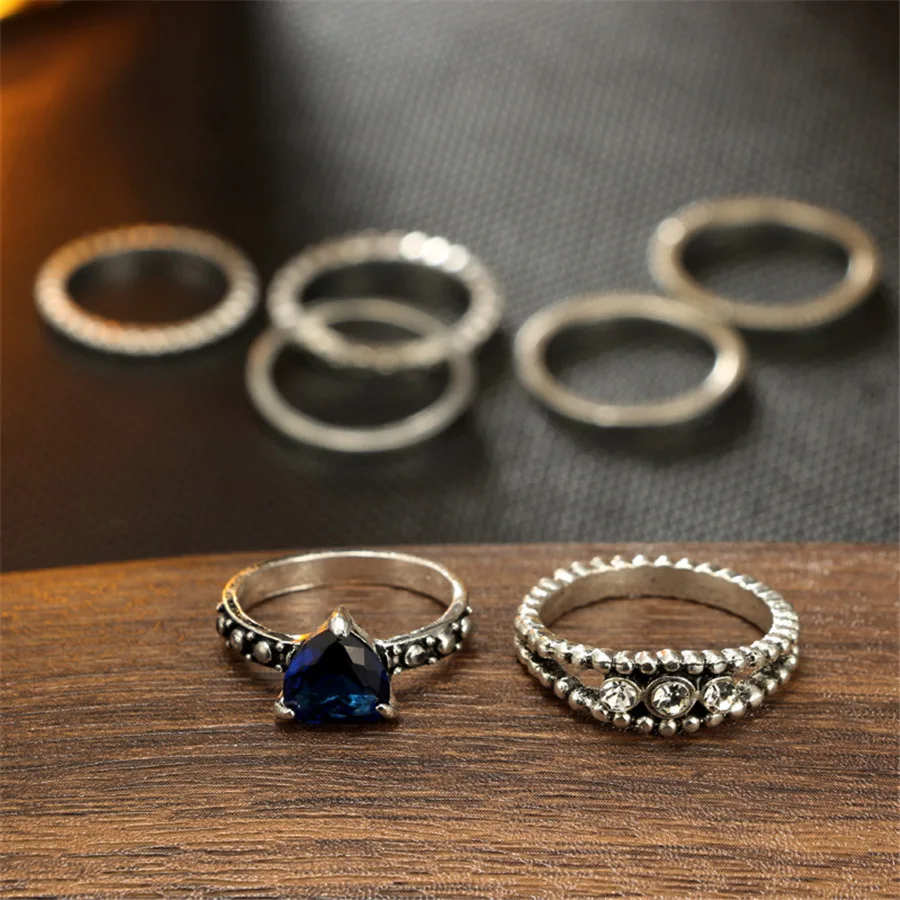 7998542937_1746764967