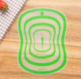 Кухонные гаджеты 1 шт. пластиковая разделочная доска матовая разделочная доска кухонные разделочные доски инструменты для овощей и мяса кухонные принадлежности - Цвет: Green Medium