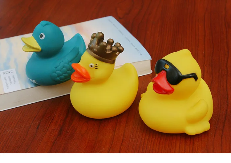 Vinyl PVC Bath Duck Doll Bath Floating Big Yellow Duck Toy Pinching Called Play with Water Gold Crown Duck
