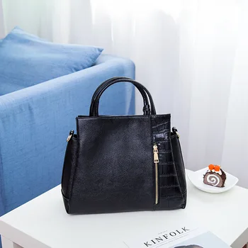 

2020 new simple leather handbag first layer cowhide soft leather European and American style one shoulder diagonal embossed bag