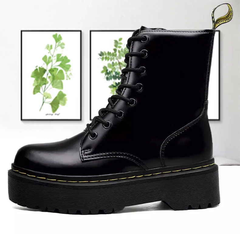 Winter Plush Women Ankle Shoes 2020 Fashion Motorcycle Boots Female Leather Lace-up Zipper Black Short Boots Girl Walking Botas