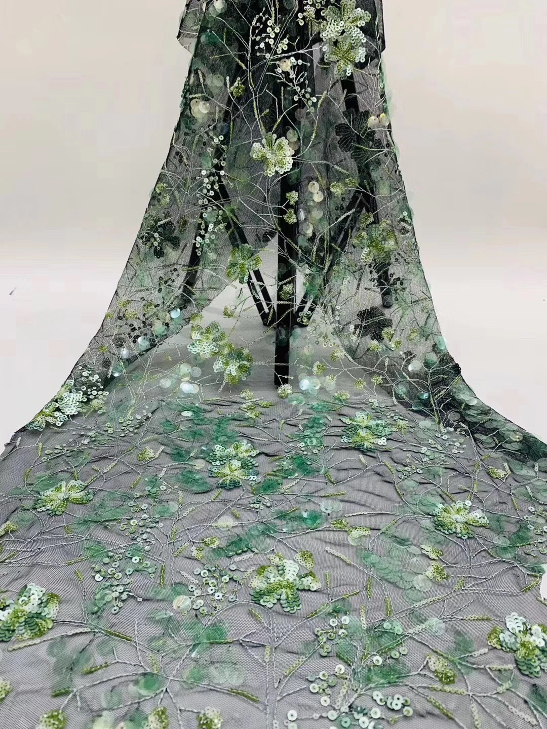 

The latest African lace fabric 2020 high-quality lace embroidery French sequin lace Nigeria lace fabric material D37401