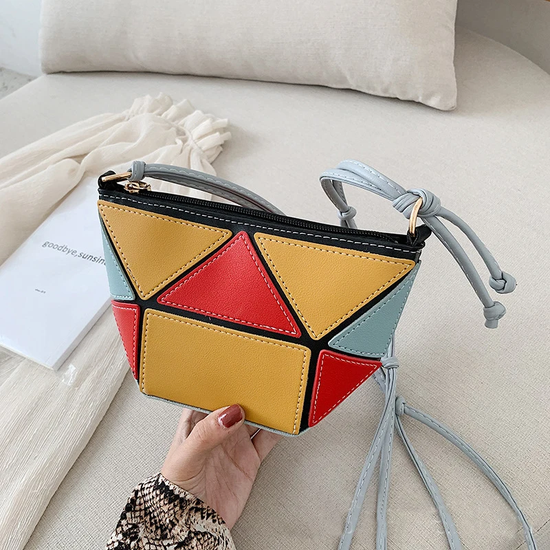

2019 Women's Multi-element Colour Colour Bag Single-shoulder Water Barrel Bag