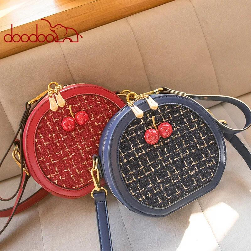 

2020 Lady's Bag Woman Oblique Satchel Trend Package Small Circle luxury purses and handbags women bags designer free shipping