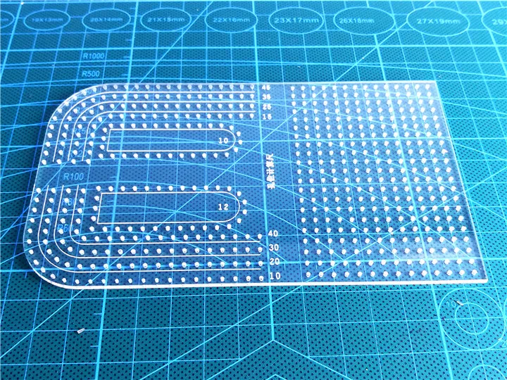 1 шт. кожа рукоделие; акрил пробивки позиционирования расчетная линейка трафареты 17,5x8,6