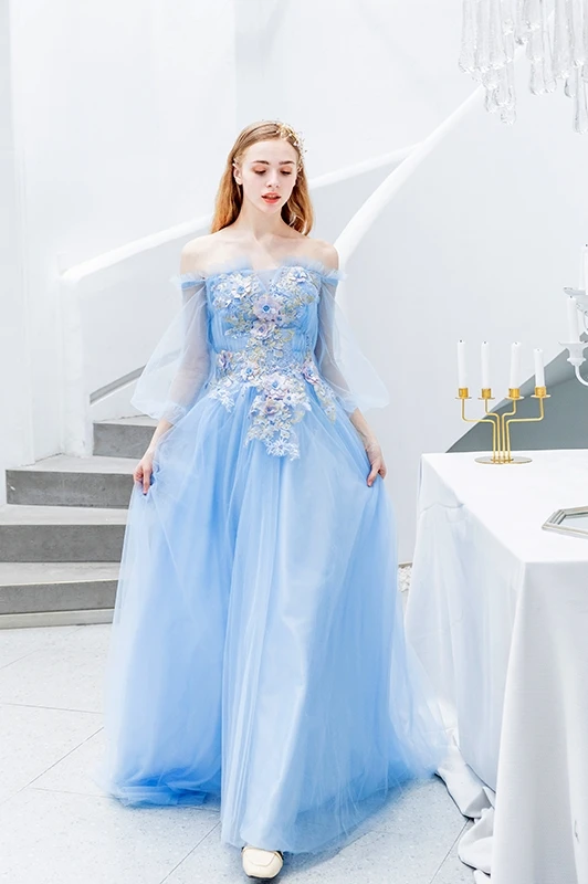 

freeship slash lantern sleeve light blue ball gown Renaissance Gown queen Victorian/Marie Antoinette Belle