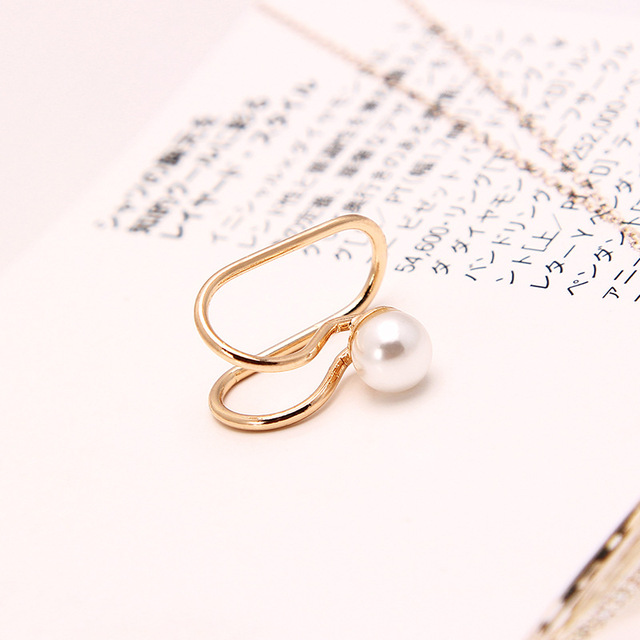 Fashion Gold Leaf Clip Earring for Women Without Piercing Geometric C Shape Vintage Crystal Ear Cuff Girls Jewerly Gifts