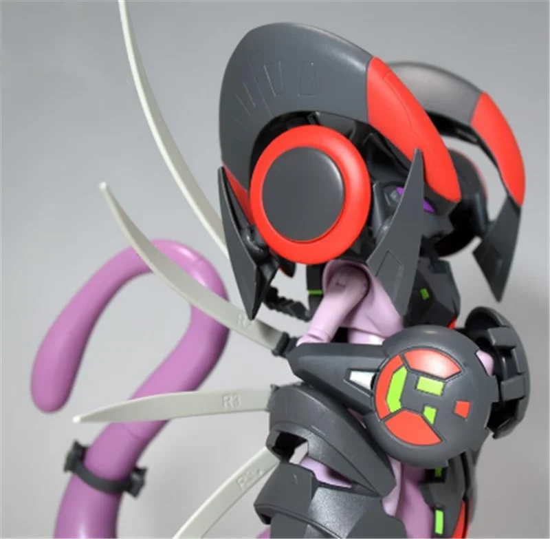 armored mewtwo toy