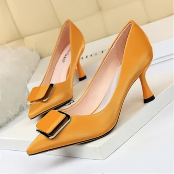 

Spring and autumn new ladies high heels casual metal belt with wine glasses and shallow mouth pointed ladies single shoes