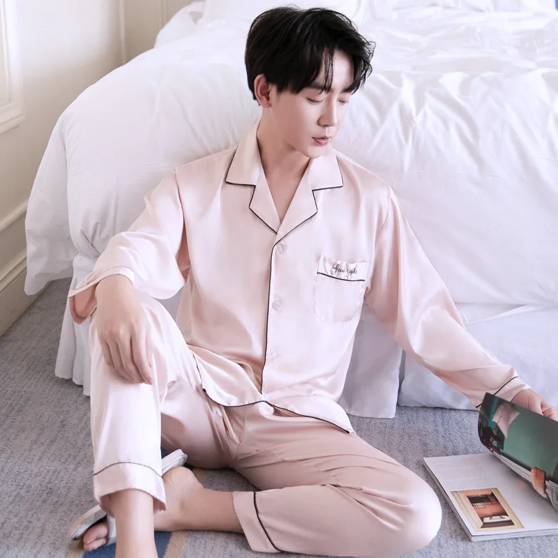 

Pajamas Four Seasons Universal Man Thin Silk Two Piece Suit Pajama Set