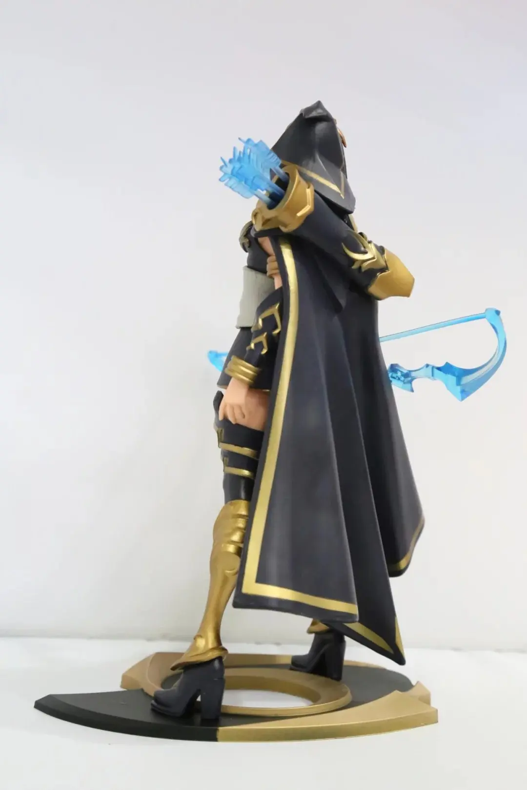 

League of Legends LOL Ice Shooter Polar Goddess Ash Leather City Magistrate Wei Boxed Garage Kit