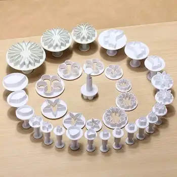 

33Pc 3D DIY Plunger Fondant Cutter Cake Tools Cookie Mold Biscuit Mould Craft