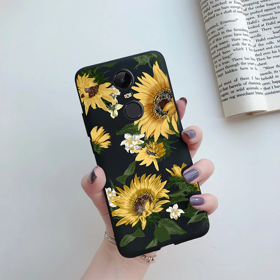 Soft Daisy Flower Silicone TPU Back Cover - Cute Phone Case