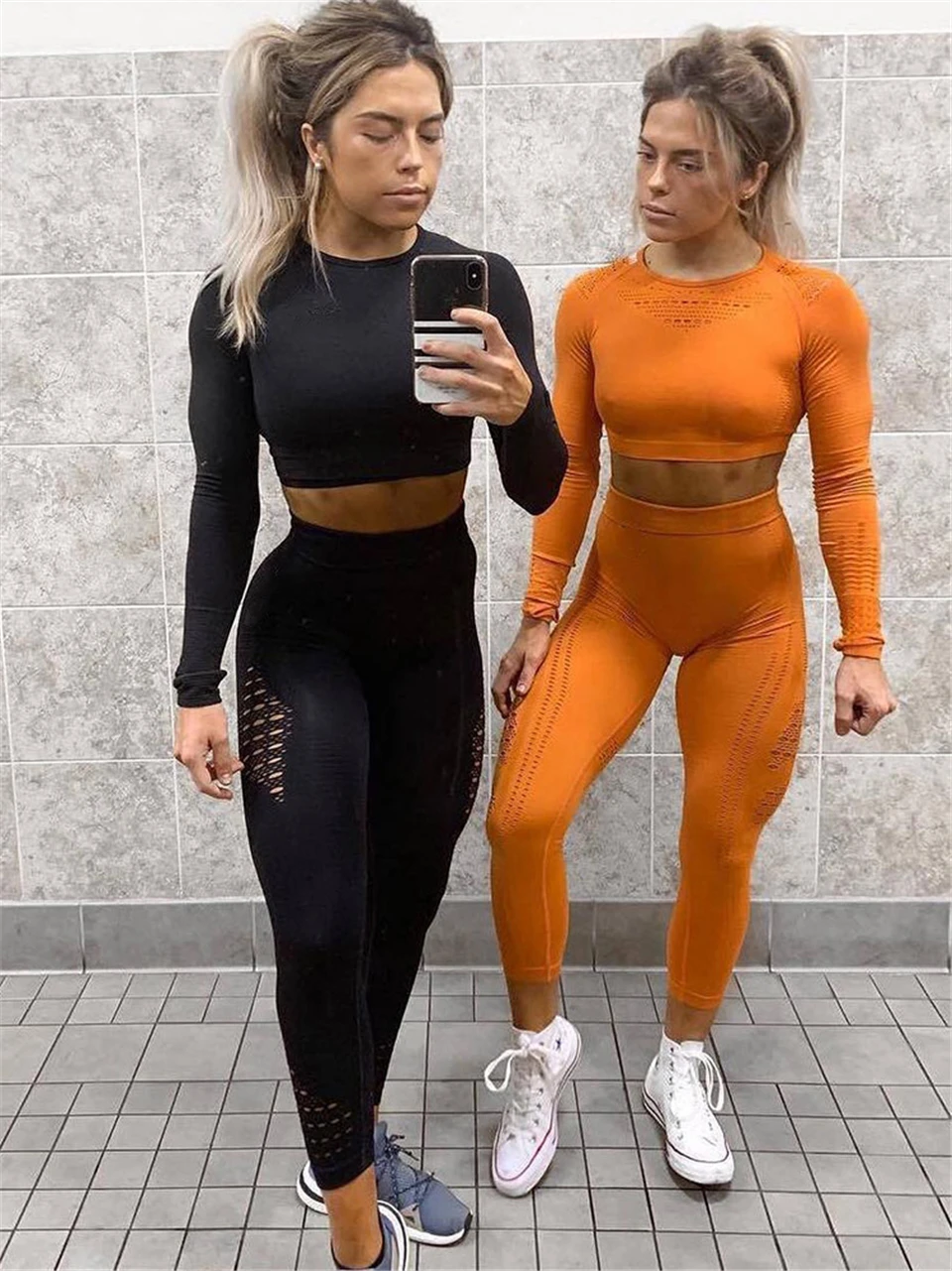 11530123588_1968044934