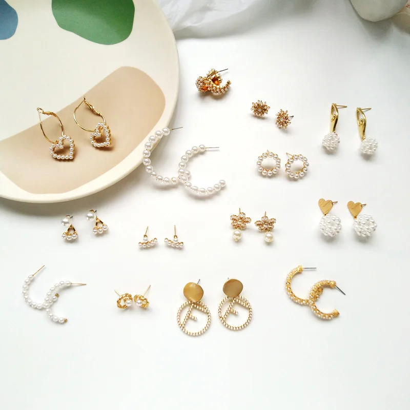 

Korean Fashion Jewelry Temperament Geometric Round C Love Imitation Pearl Earrings Collection Women Girl's Accessories