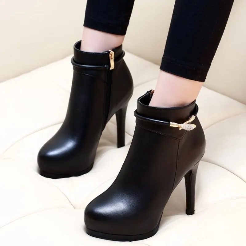 

Zipper Clogs Platform Lady Boots Plush Round Toe Winter Shoes Women Luxury Designer Low Heels booties Ladies 2019 Fashion High