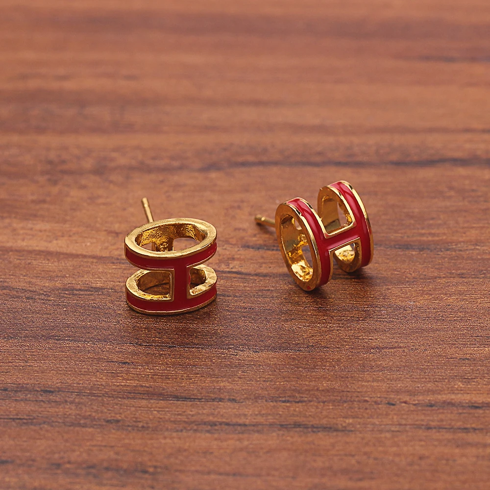 

Simple Cool Style Letter H Stud Earrings Smooth Gold Color Red Enamel H Woman Daily Earrings Jewelry Accessories Women Gift