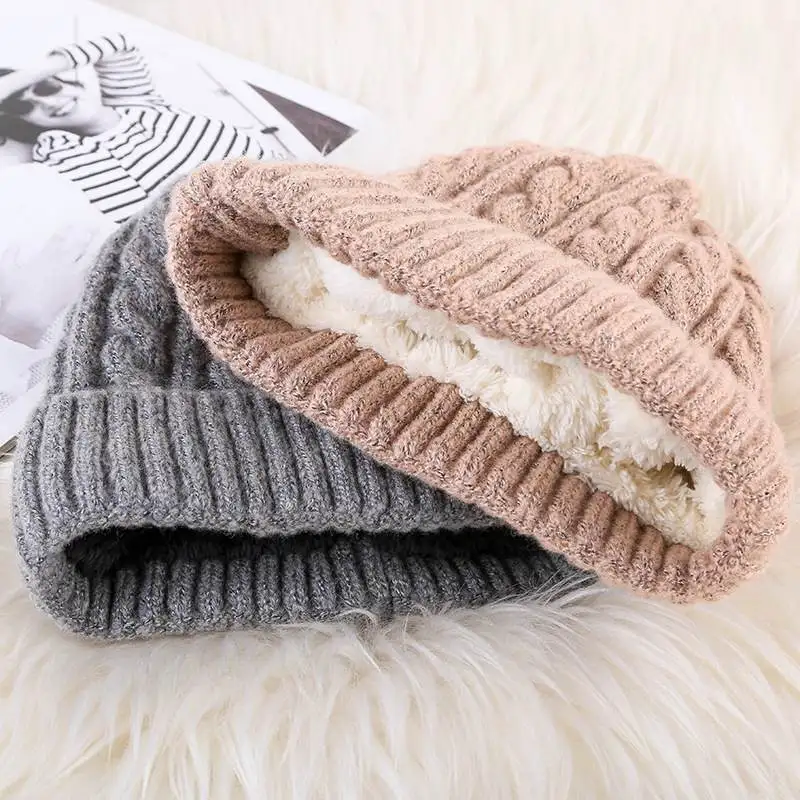 

Hot Thickend Winter Warm Women's Hat On Girls Fur Hat Soft Velvet Muts Beanies Knitted Twist Female Skullies Beanies
