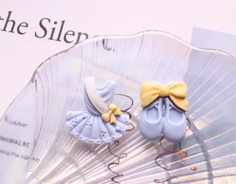 Kawaii Resin New Ballet Shoes/ Dance dress Miniature Art Flatback Cabochon DIY Hair Clip/Craft Decoration