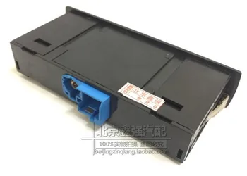 

For Mercedes Benz 212 E200 E260 E300 GLA CLA B200 car USB plug interface