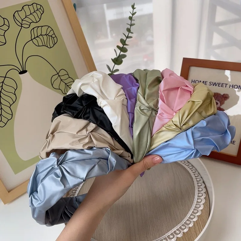 Рисунок 4 - Женский ободок с пятью цветами