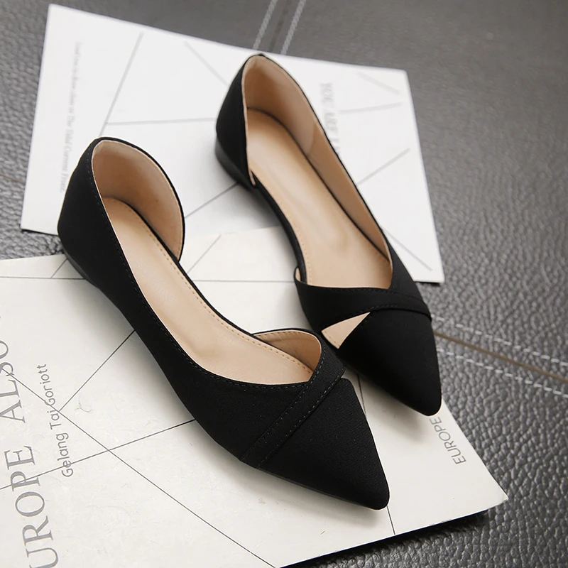 รูปสินค้า รองเท้าส้นแบนผู้หญิง หนังนิ่ม Pointed Toe สีชมพู ดำ ไซส์ 33-44