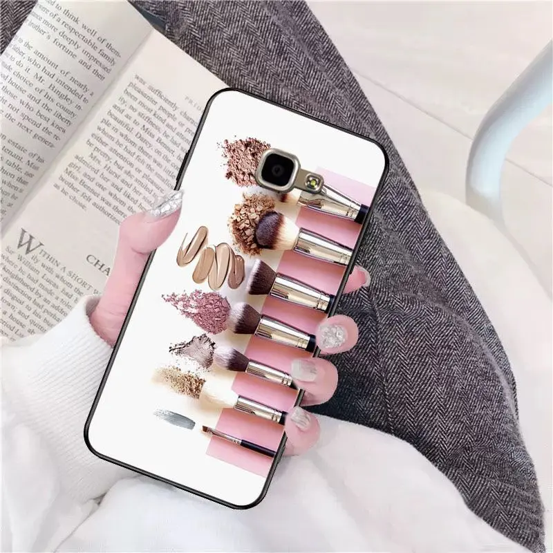 Girl love makeup brush