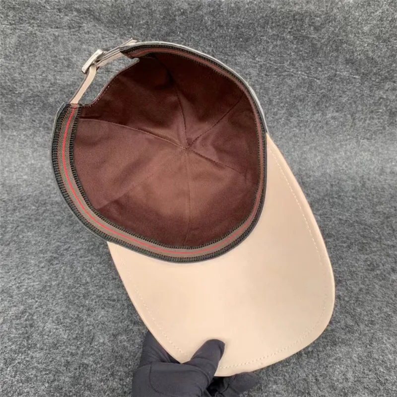 Рисунок 5 - Кепка из натуральной крокодиловой кожи для мужчин