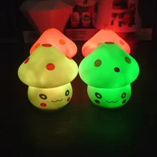 Lampe LED en forme de champignon à couleur changeante, Mini lampe de nuit douce pour bébé et enfant, nouveauté, jouet lumineux, cadeau, nouveauté