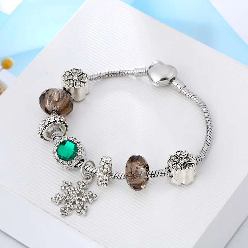 

ATTRACTTO Silver Christmas Snowflake Bracelets For Women Crystal Cuff Bracelet Charm Jewelry Christmas Gifts Bracelet SBR190483