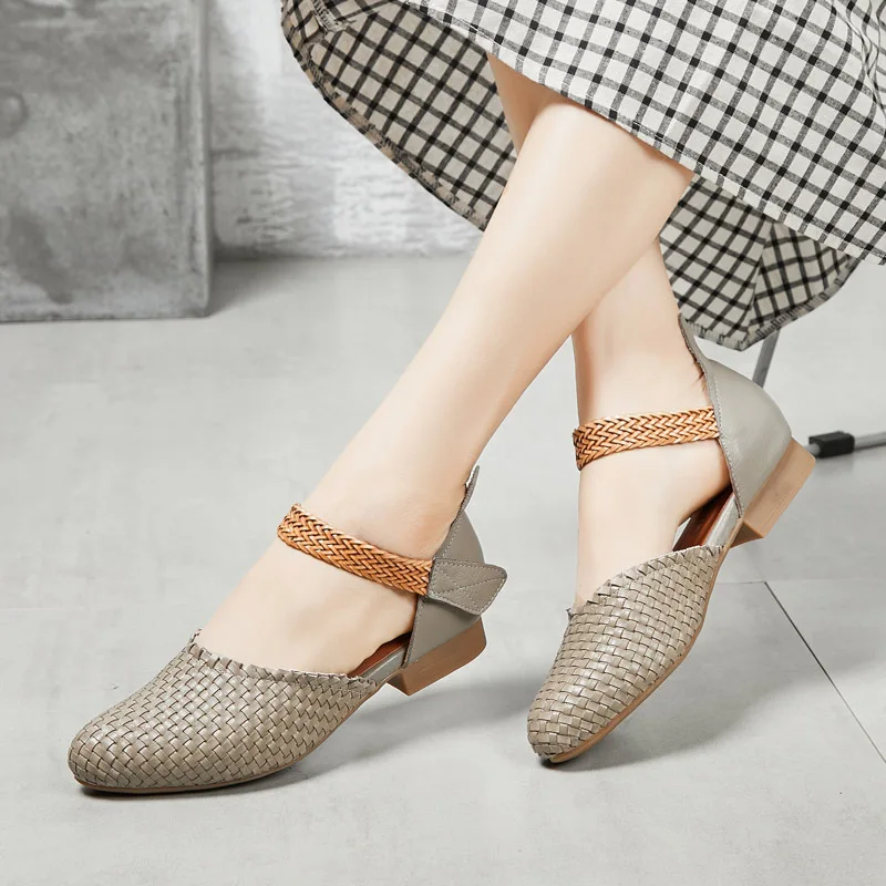 

Delphinium 2019 Spring And Summer New Style Handmade Genuine Leather Weaving Shoes Retro Small Sharp Point Square Heel Hallow Ve