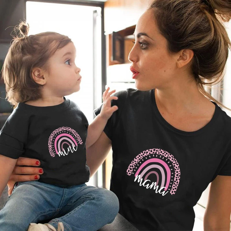 1Pc Rainbow Mother Daughter T-shirts Summer Family Matching Outfits Mom Baby Mommy and Me Clothes Woman Girls Cotton Tops